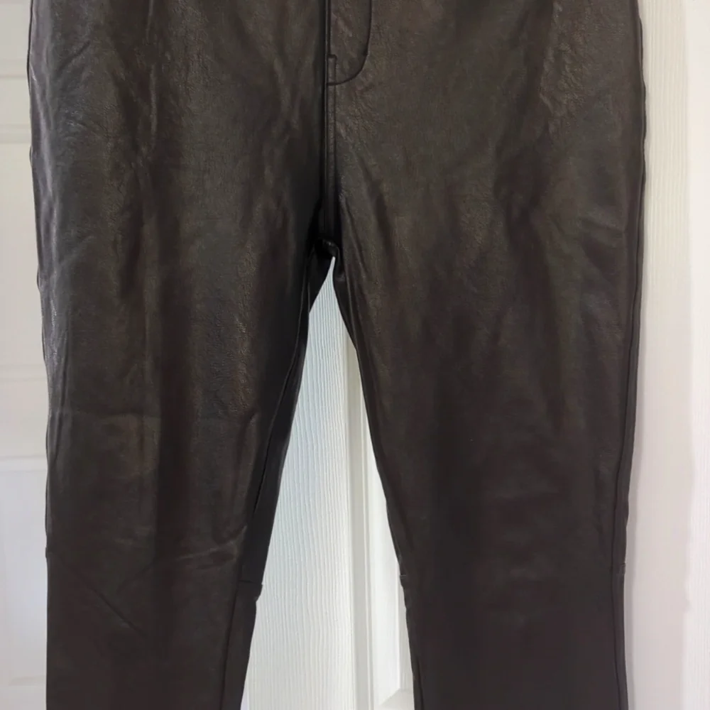 EUC Spanx Leather Like Skinny Ankle Large Pants LP